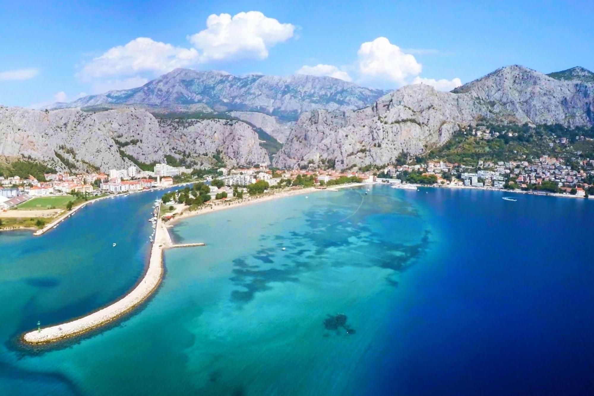 Bella Figura Apartments - Heated Pool Omiš Екстериор снимка