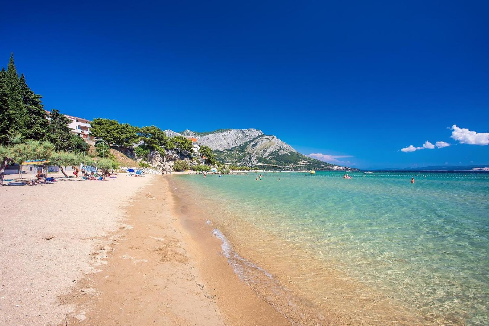 Bella Figura Apartments - Heated Pool Omiš Екстериор снимка