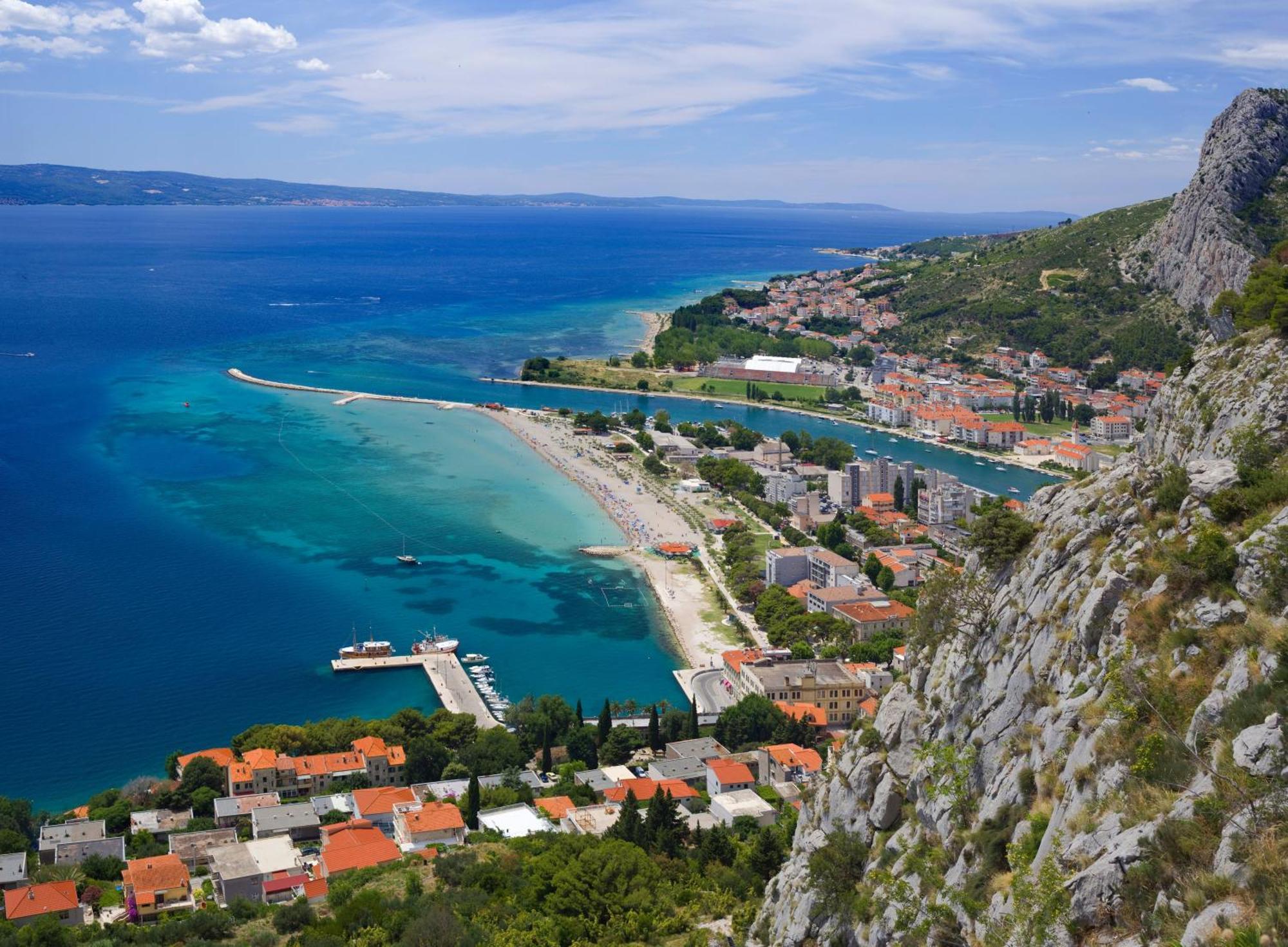 Bella Figura Apartments - Heated Pool Omiš Екстериор снимка