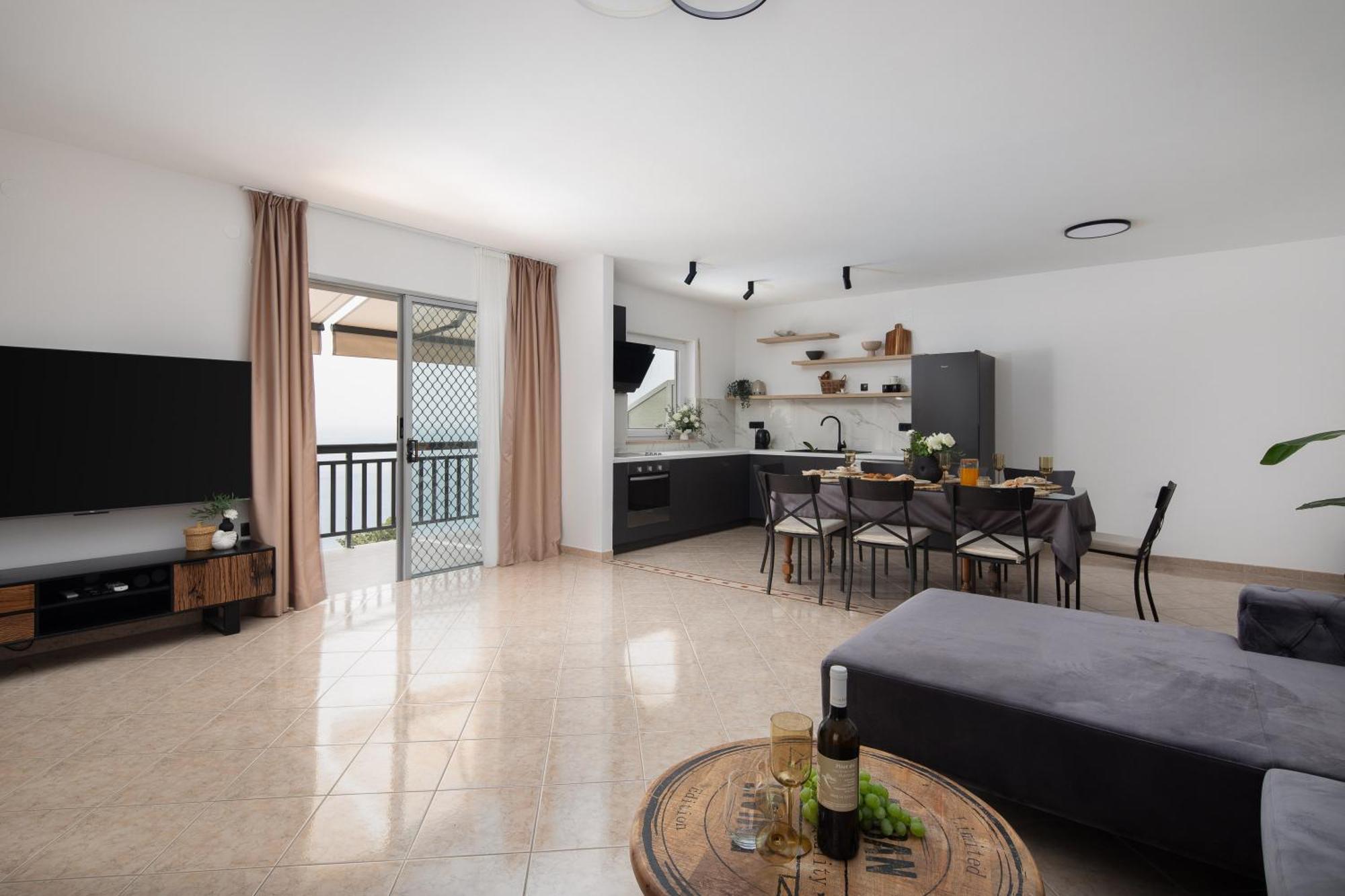 Bella Figura Apartments - Heated Pool Omiš Екстериор снимка
