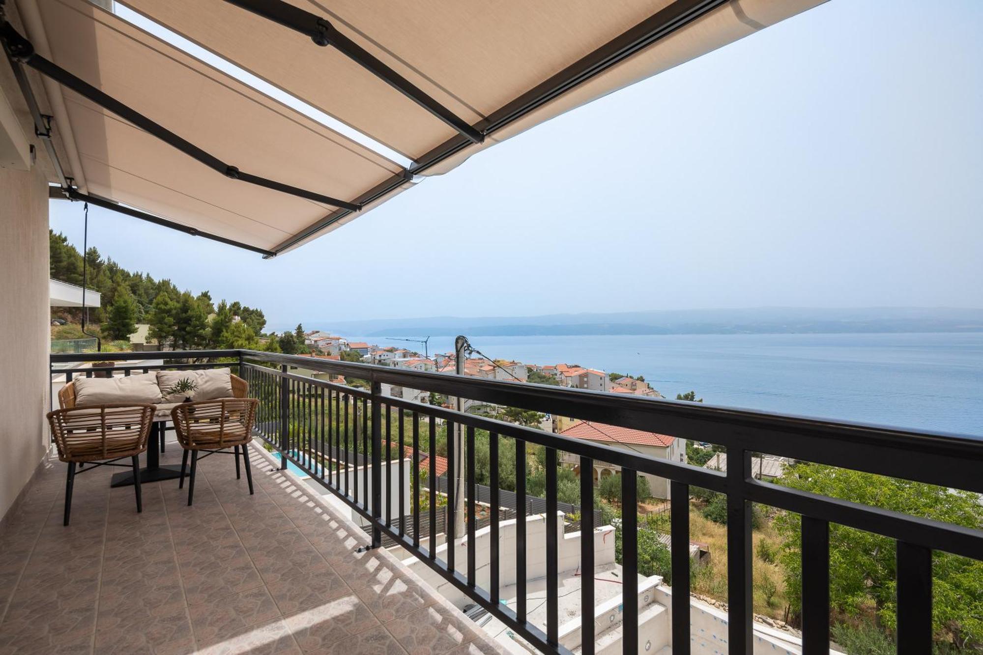 Bella Figura Apartments - Heated Pool Omiš Екстериор снимка