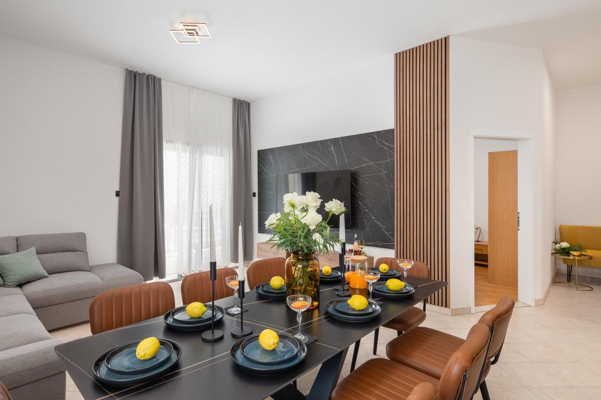 Bella Figura Apartments - Heated Pool Omiš Екстериор снимка