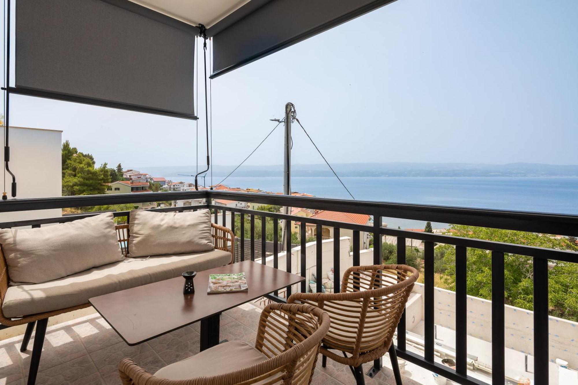 Bella Figura Apartments - Heated Pool Omiš Екстериор снимка