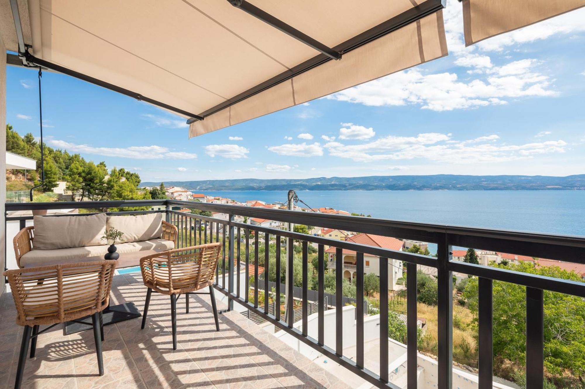 Bella Figura Apartments - Heated Pool Omiš Екстериор снимка