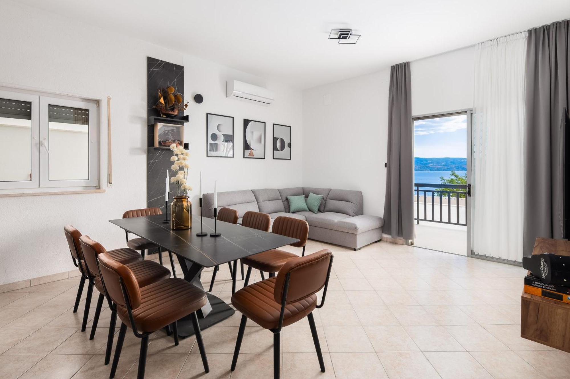Bella Figura Apartments - Heated Pool Omiš Екстериор снимка