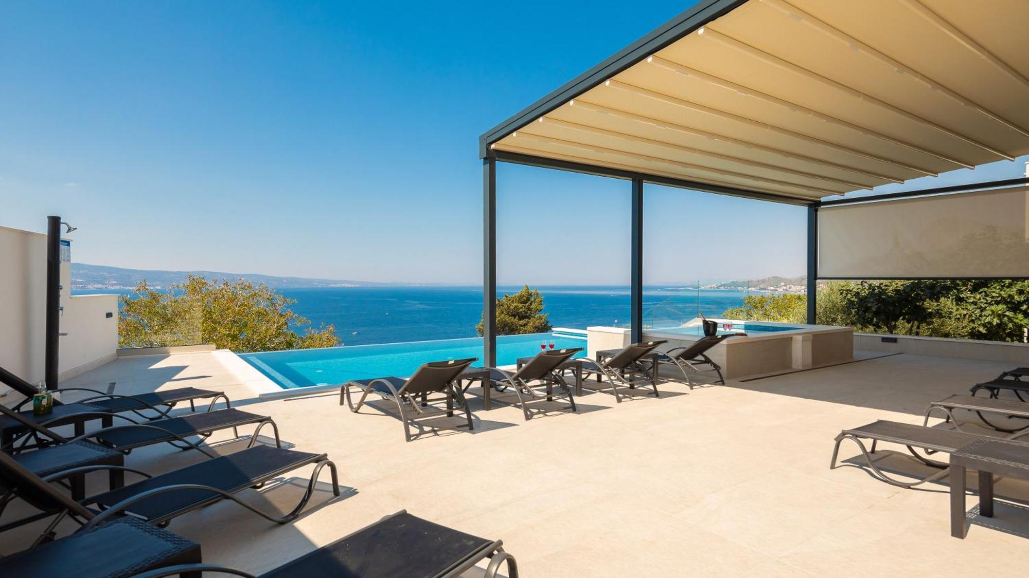 Bella Figura Apartments - Heated Pool Omiš Екстериор снимка