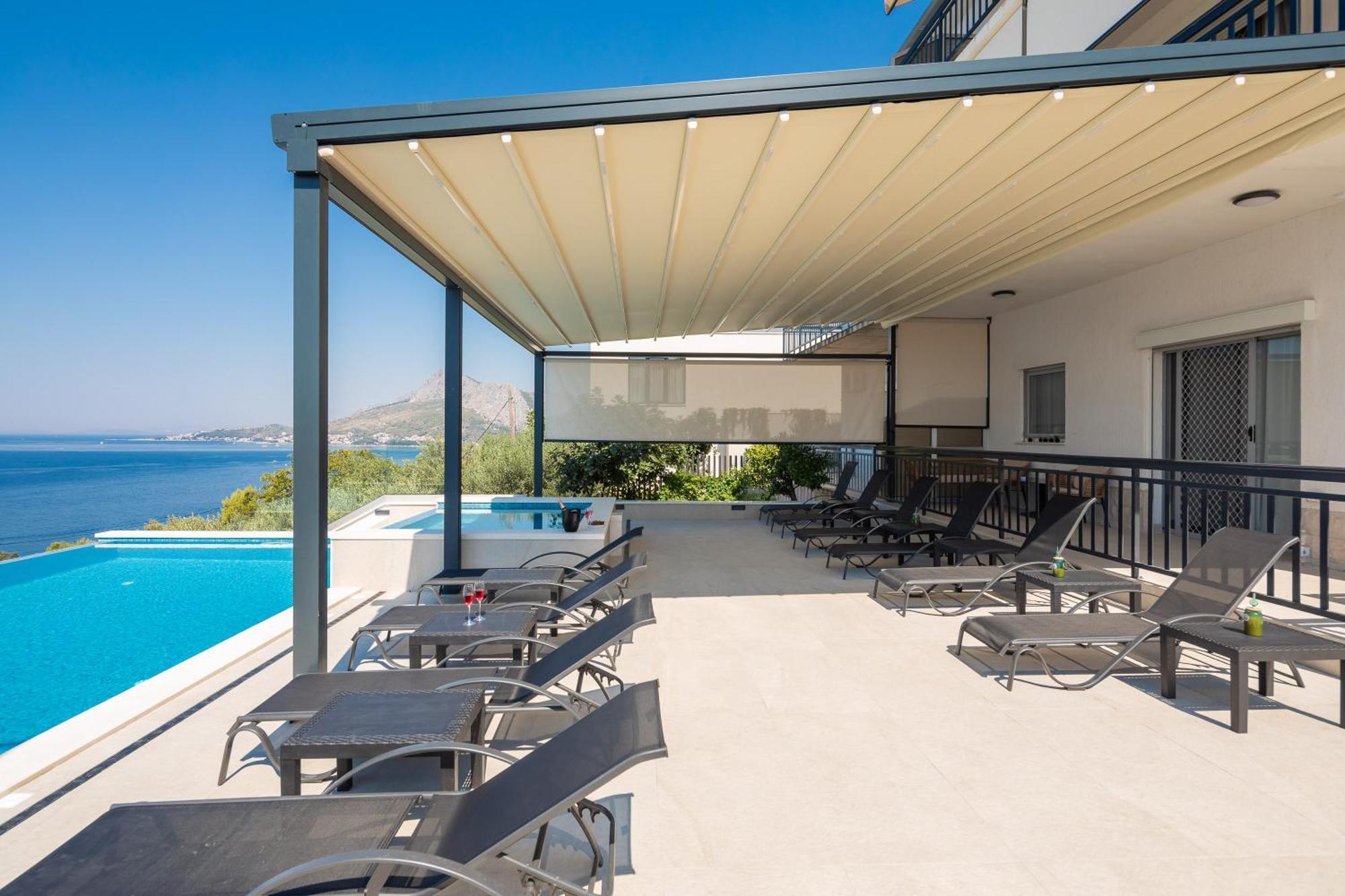 Bella Figura Apartments - Heated Pool Omiš Екстериор снимка