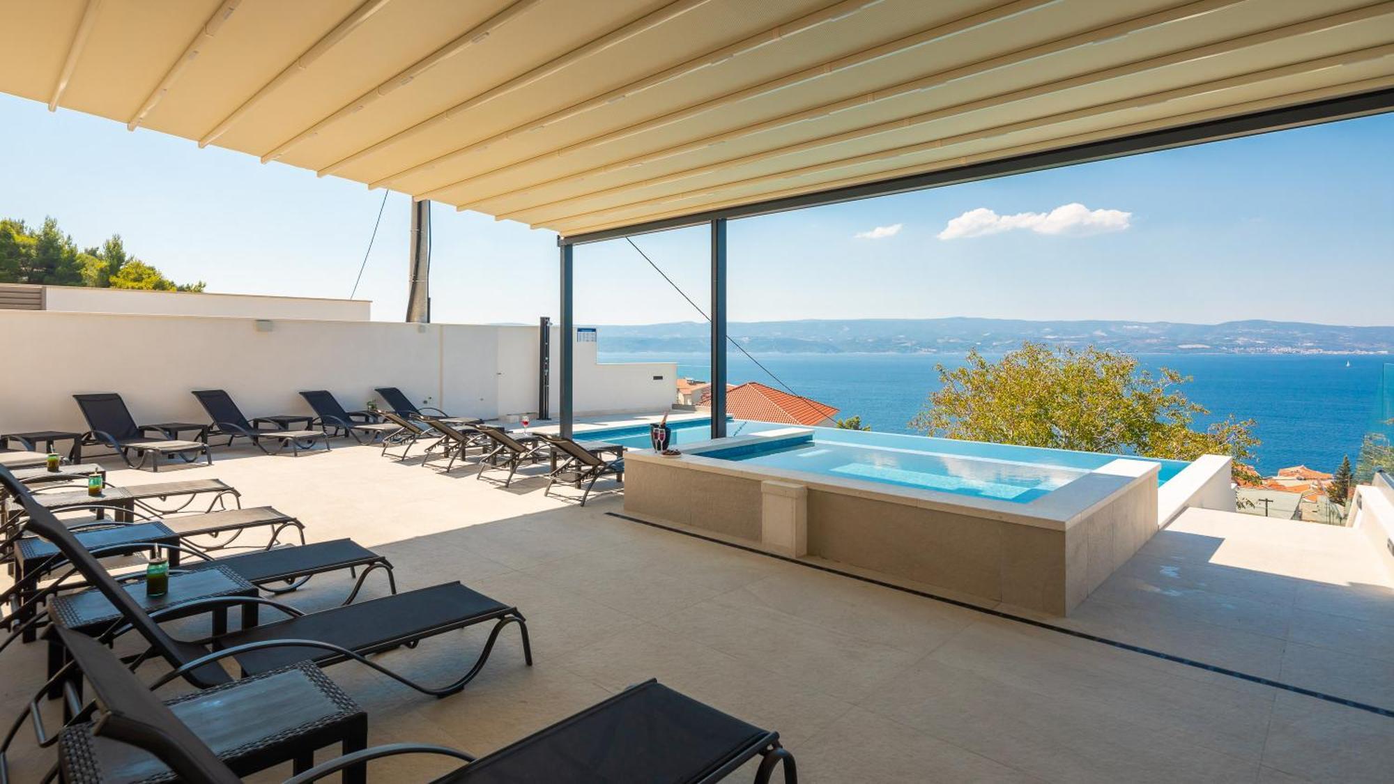 Bella Figura Apartments - Heated Pool Omiš Екстериор снимка